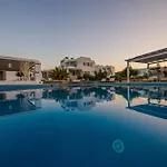 Kastro Apartmanhotel Andíparosz Póli