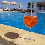 Kastro Apartmanhotel 4*