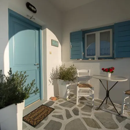 Kastro Aparthotel *