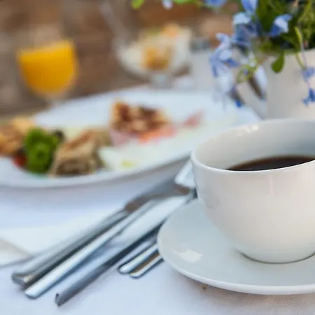 Kastro 公寓式酒店 4*