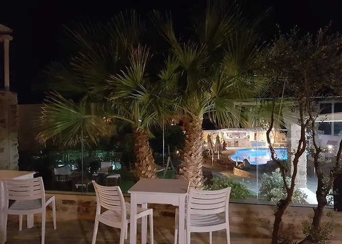 Kastro Antiparos Town